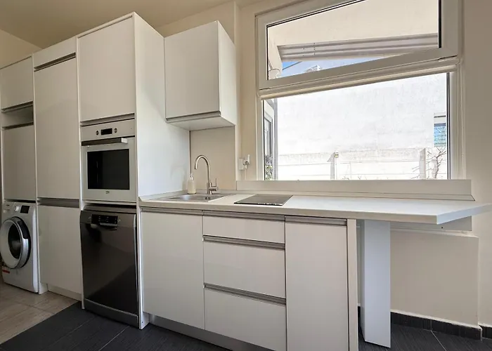 Moon By Elite Timişoara